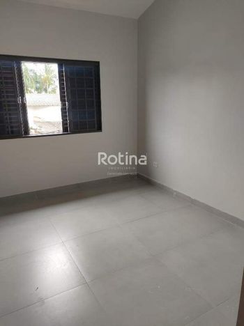 Foto 15 do(a) Casa de 3 quartos para alugar em Jardim Karaíba, Uberlândia