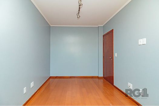 Foto 20 do(a) Apartamento de 2 quartos à venda em Passo da Areia, Porto Alegre