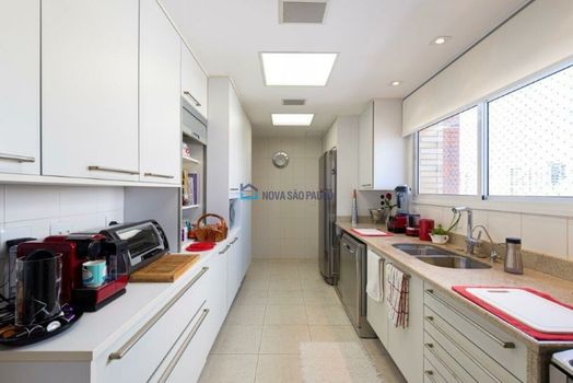 Foto 15 do(a) Apartamento de 3 quartos à venda em Vila Nova Conceição, São Paulo