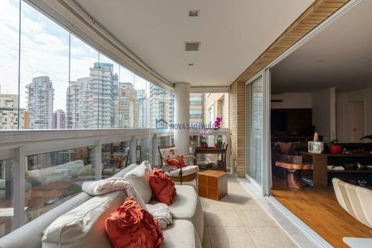 Foto 5 do(a) Apartamento de 3 quartos à venda em Vila Nova Conceição, São Paulo