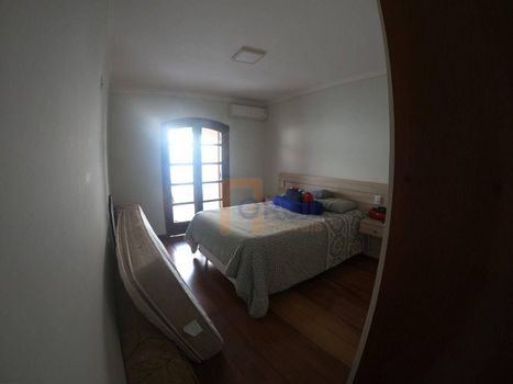 Foto 12 do(a) Casa de 4 quartos à venda em Vila Nova Socorro, Mogi das Cruzes