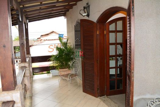 Foto 4 do(a) Casa de 3 quartos à venda em Alípio de Melo, Belo Horizonte