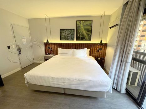Foto 4 do(a) Flat de 1 quartos à venda em Jardim Europa, São Paulo