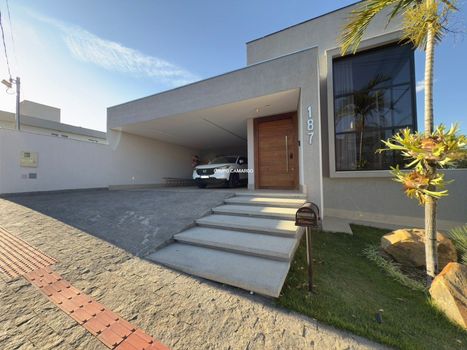 Foto 1 do(a) Casa em Condomínio de 4 quartos à venda em Portal do Sol, Contagem