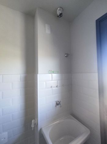 Foto 13 do(a) Apartamento de 2 quartos para alugar em Centro, Londrina