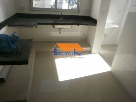 Foto 2 do(a) Apartamento de 3 quartos à venda em Nova Floresta, Belo Horizonte