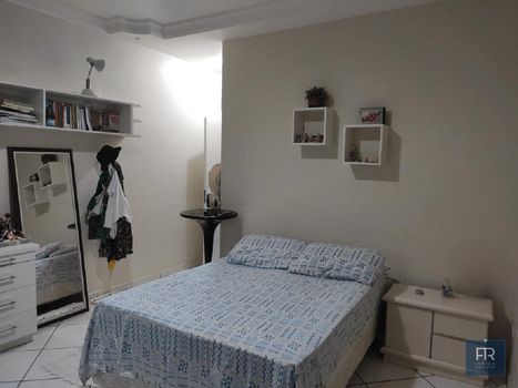 Foto 23 do(a) Casa de 5 quartos à venda em Saraiva, Uberlândia