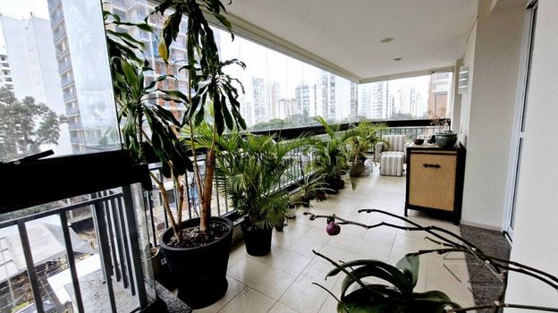 Foto 5 do(a) Apartamento de 4 quartos à venda em Campo Belo, São Paulo