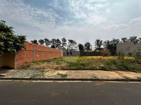 Foto 1 do(a) Terreno false à venda em Jardim Ipanema, São Carlos