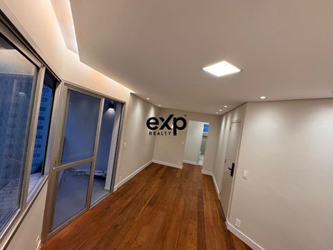 Foto 3 do(a) Apartamento de 2 quartos à venda em Vila Olímpia, São Paulo