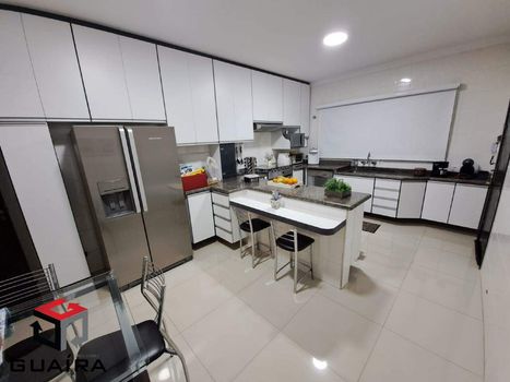 Foto 5 do(a) Casa de 3 quartos à venda em Vila Alto de Santo André, Santo André