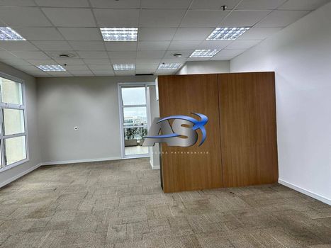 Foto 3 do(a) Sala / Conjunto Comercial false para alugar em Vila Cordeiro, São Paulo