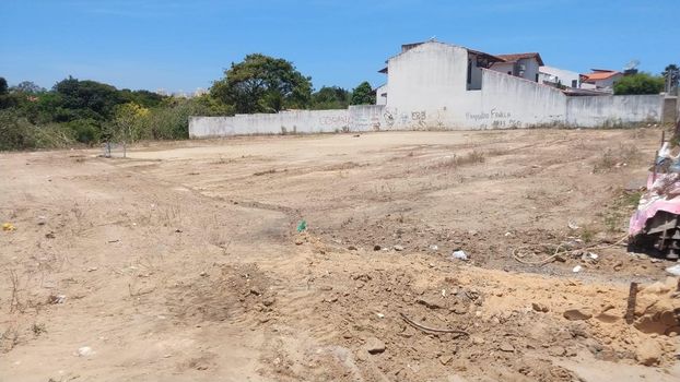 Foto 3 do(a) Terreno false à venda em Barro Duro, Maceió