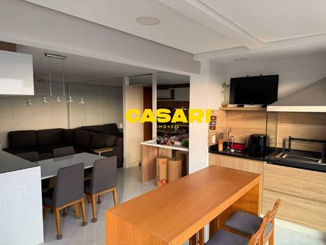 Foto 3 do(a) Apartamento de 2 quartos à venda em Vila Scarpelli, Santo André