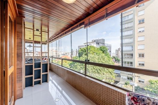 Foto 7 do(a) Apartamento de 3 quartos à venda em Petrópolis, Porto Alegre