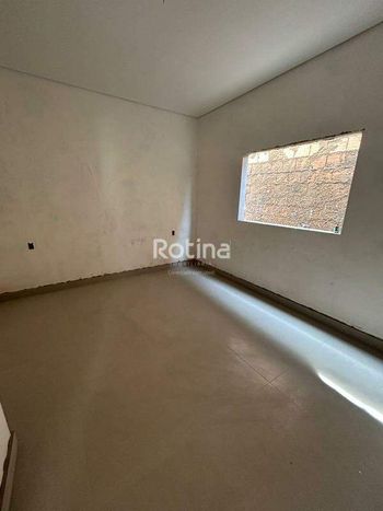 Foto 5 do(a) Casa de 2 quartos à venda em São Jorge, Uberlândia