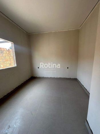 Foto 1 do(a) Casa de 2 quartos à venda em São Jorge, Uberlândia