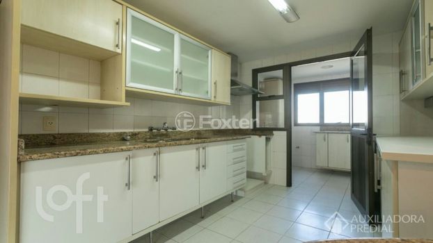Foto 38 do(a) Apartamento de 3 quartos à venda em Petrópolis, Porto Alegre