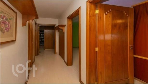 Foto 15 do(a) Apartamento de 3 quartos à venda em Petrópolis, Porto Alegre