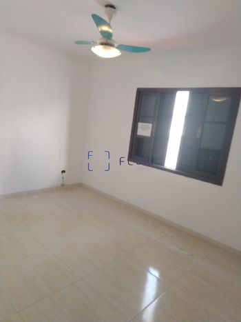 Foto 4 do(a) Casa de 3 quartos à venda em Jardim Jussara, São Paulo