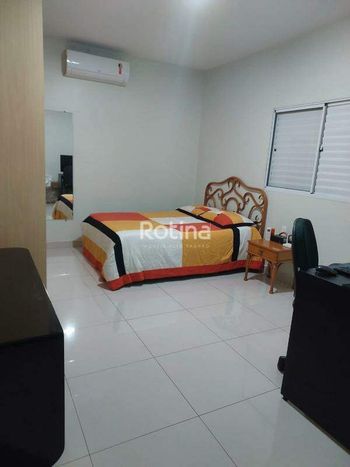 Foto 12 do(a) Casa em Condomínio de 4 quartos à venda em Morada do Sol, Uberlândia