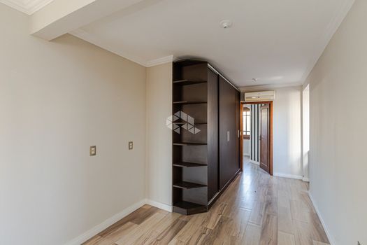 Foto 38 do(a) Cobertura de 3 quartos à venda em Passo da Areia, Porto Alegre