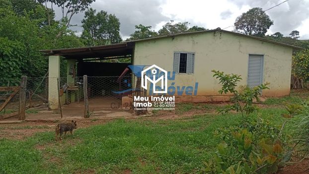 Foto 3 do(a) Fazenda / Sítio / Chácara de 6 quartos à venda em Área Rural de Luziânia, Luziânia