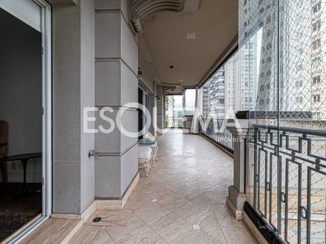 Foto 3 do(a) Apartamento de 5 quartos à venda em Jardim Paulistano, São Paulo