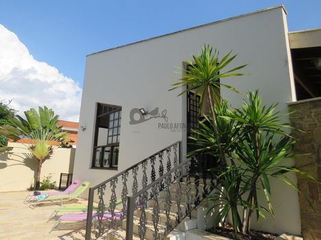 Foto 1 do(a) Casa de 3 quartos à venda em Centro, Águas de São Pedro