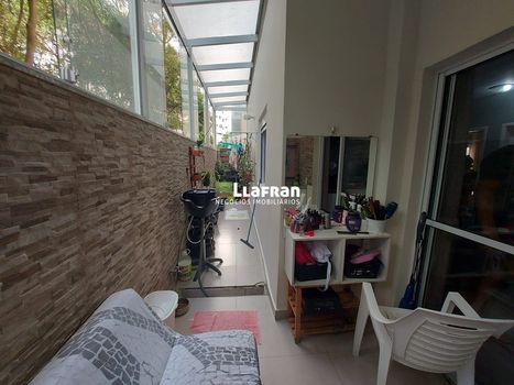 Foto 4 do(a) Apartamento de 3 quartos à venda em Jardim Henriqueta, Taboão da Serra