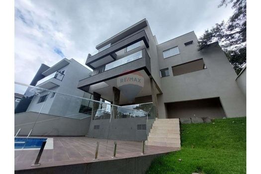 Foto 1 do(a) Casa em Condomínio de 3 quartos à venda em Tarumã, Santana de Parnaíba