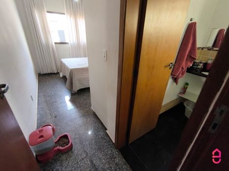 Foto 4 do(a) Casa em Condomínio de 3 quartos à venda em Sítios Santa Luzia, Aparecida de Goiânia