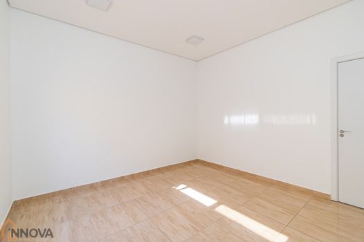 Foto 3 do(a) Sala / Conjunto Comercial false para alugar em Sítio Cercado, Curitiba