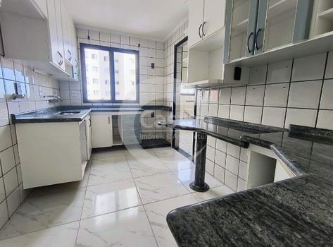 Foto 11 do(a) Apartamento de 3 quartos à venda em Vila Bertioga, São Paulo