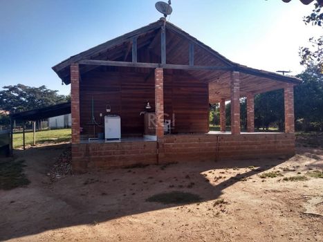 Foto 15 do(a) Fazenda / Sítio / Chácara de 2 quartos à venda em Krahe, Viamão