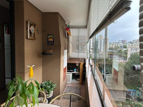 Foto 15 do(a) Apartamento de 3 quartos à venda em Jardim Botânico, Porto Alegre