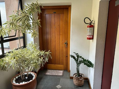 Foto 2 do(a) Apartamento de 3 quartos à venda em Jardim Botânico, Porto Alegre