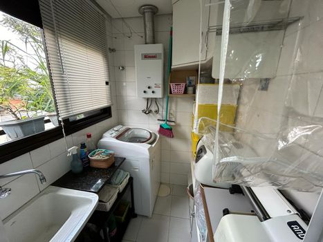 Foto 8 do(a) Apartamento de 3 quartos à venda em Jardim Botânico, Porto Alegre