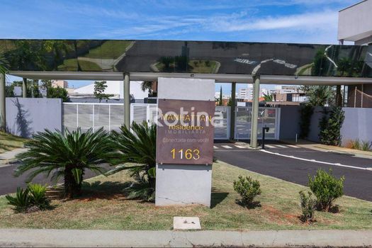 Foto 41 do(a) Casa em Condomínio de 3 quartos à venda em Laranjeiras, Uberlândia