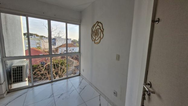 Foto 3 do(a) Apartamento de 2 quartos à venda em Teresópolis, Porto Alegre