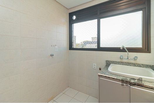 Foto 28 do(a) Apartamento de 2 quartos à venda em Passo da Areia, Porto Alegre
