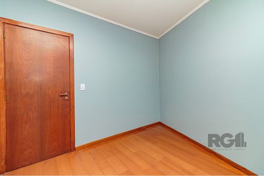 Foto 16 do(a) Apartamento de 2 quartos à venda em Passo da Areia, Porto Alegre