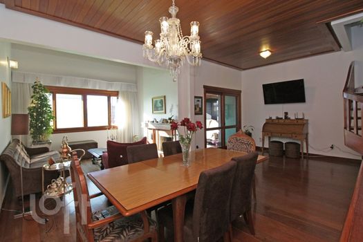 Foto 2 do(a) Apartamento de 3 quartos à venda em Jardim Lindóia, Porto Alegre