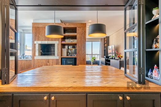 Foto 13 do(a) Apartamento de 2 quartos à venda em Mont Serrat, Porto Alegre