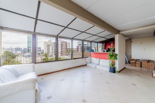 Foto 2 do(a) Cobertura de 3 quartos à venda em Auxiliadora, Porto Alegre