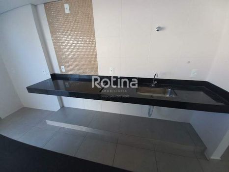 Foto 5 do(a) Apartamento de 2 quartos para alugar em Segismundo Pereira, Uberlândia