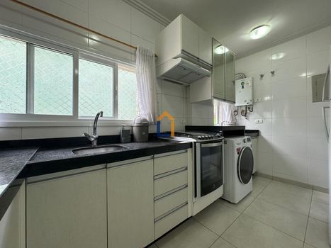 Foto 3 do(a) Apartamento de 2 quartos à venda em Santa Cândida, Curitiba
