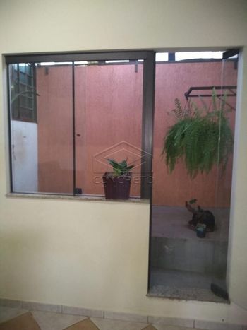Foto 7 do(a) Casa de 3 quartos à venda em Jardim Ubirama, Lençóis Paulista