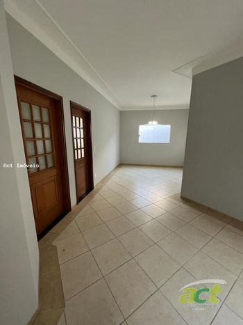 Foto 8 do(a) Casa de 3 quartos à venda em Ipanema, Araçatuba