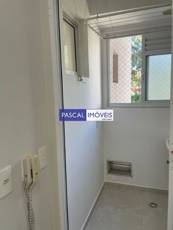 Foto 8 do(a) Apartamento de 3 quartos à venda em Parque Reboucas, São Paulo